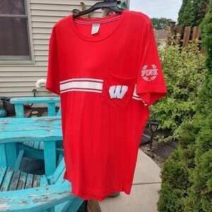 PINK Medium Wisconsin Badgers T-Shirt with Sequence "W"!